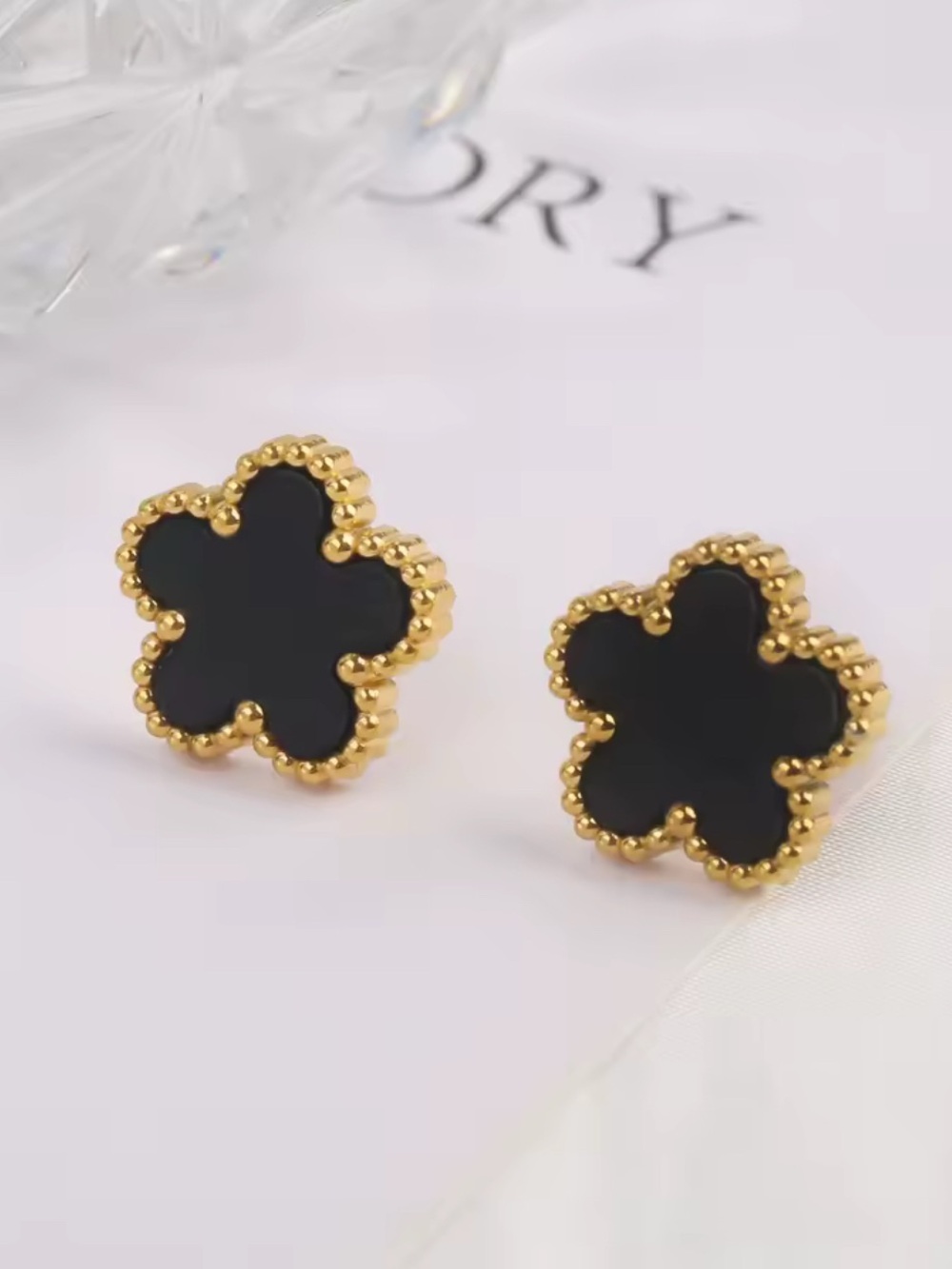 Gold Black Clover-Shape Stud Earrings - Women Jewelry